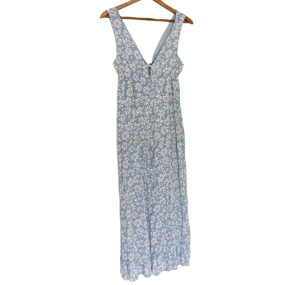 🛍️ Daisy Floral Deep V-Neck Maxi Dress